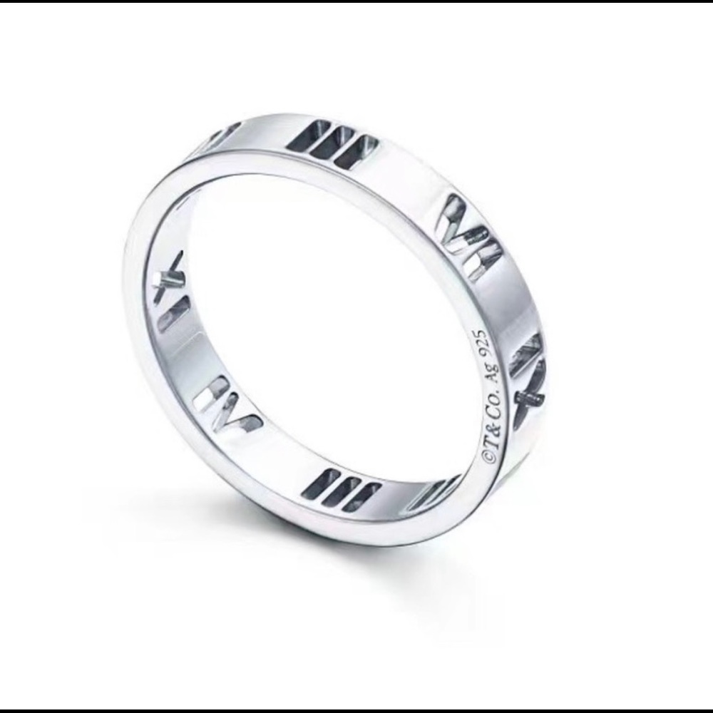 Tiffany and Co Atlas ring